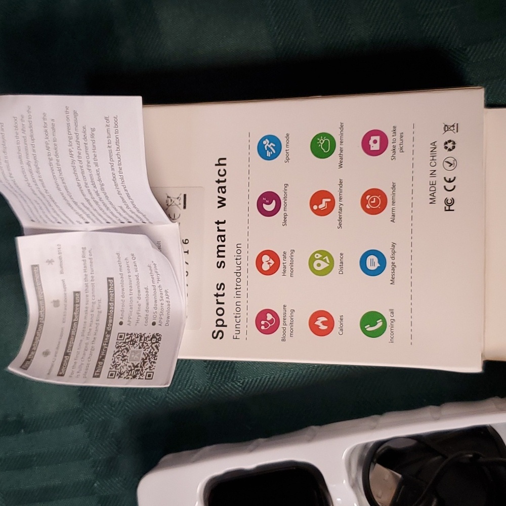 1.8 Smartwatch - Picture 2 of 3